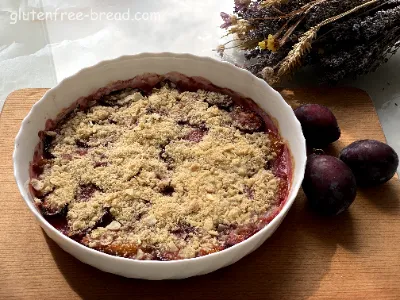 Plum Crumble Pie