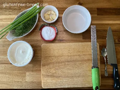 Sour Cream and Garlic Dip