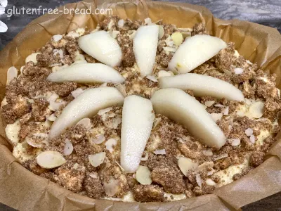 Pear and Almond Crunch Cake